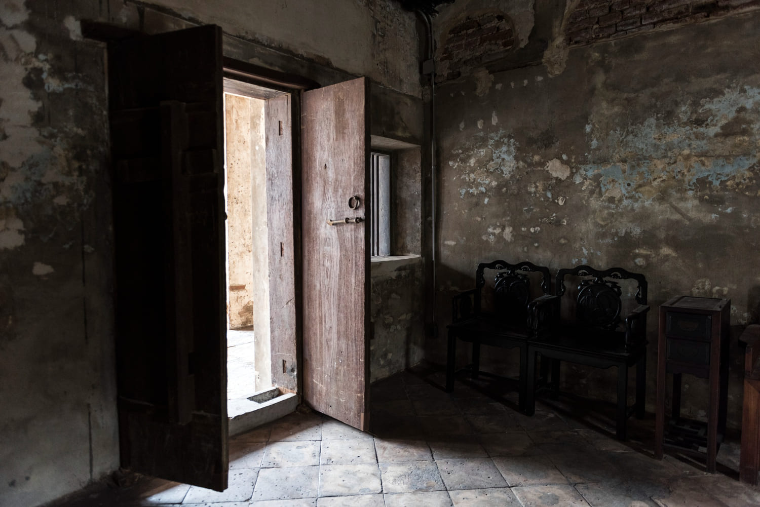 The NYC ‘Ghost Houses’ No One Talks About—And Why Selling Fast Matters